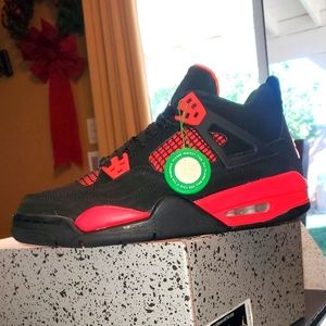 Jordan 4 Retro Red Thunder